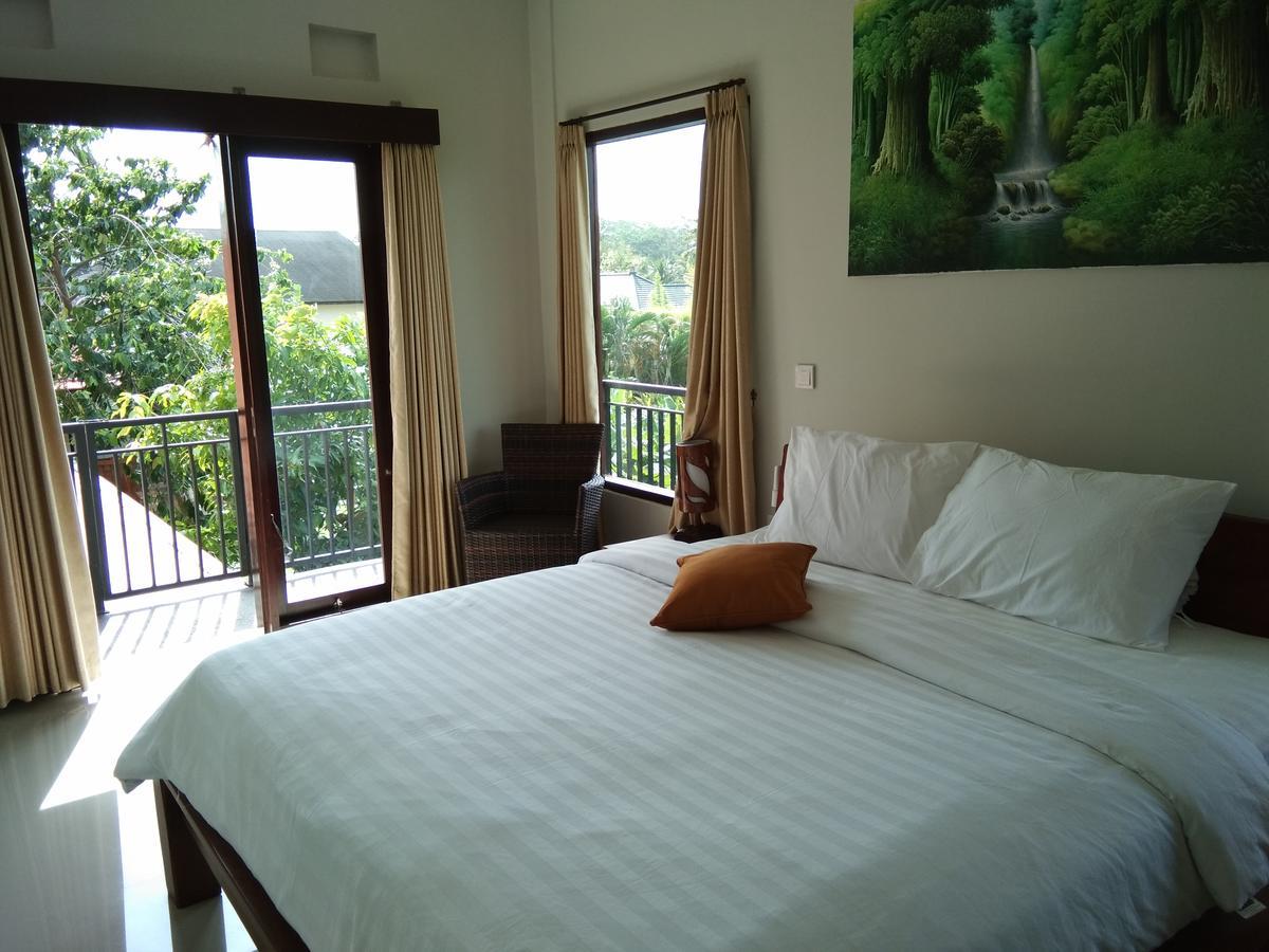 Umah Tikari Guesthouse Canggu  Exterior photo