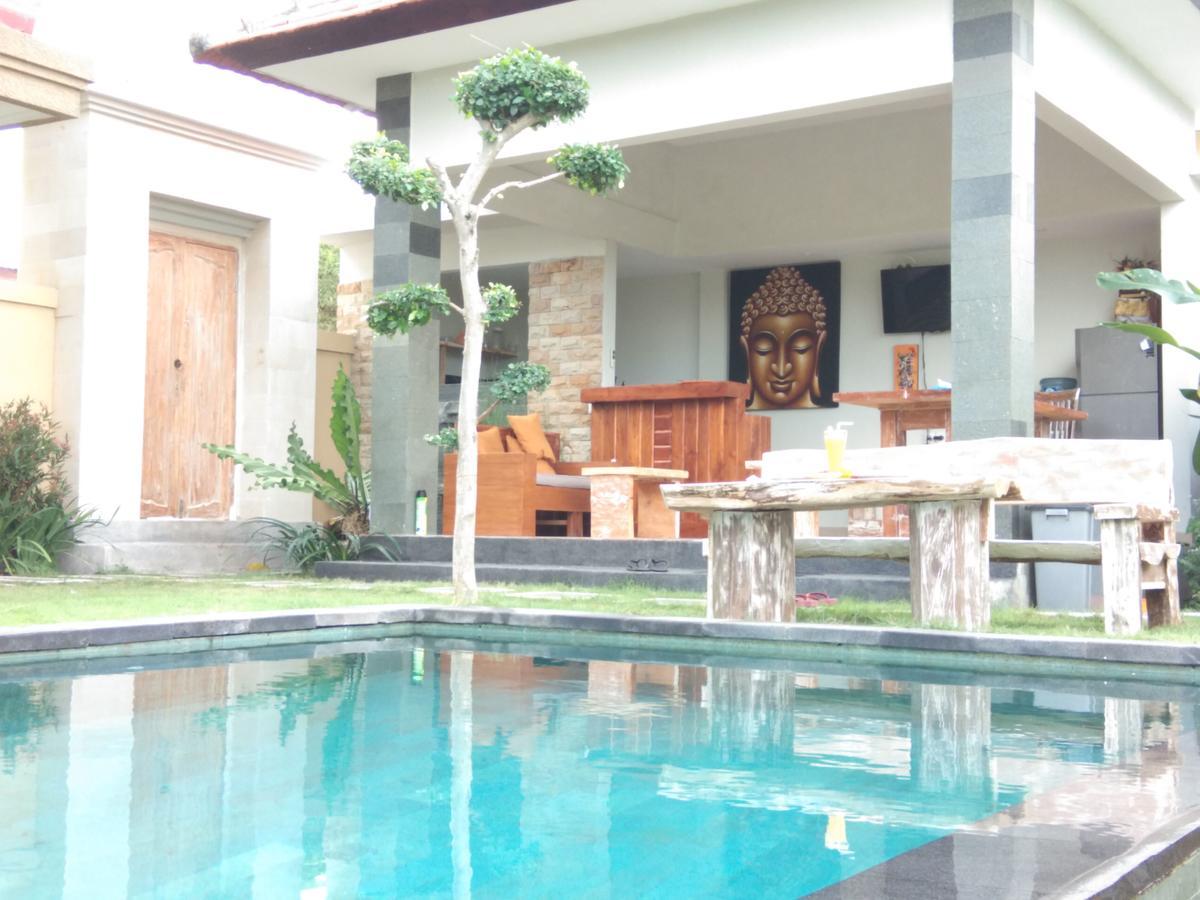 Umah Tikari Guesthouse Canggu  Exterior photo