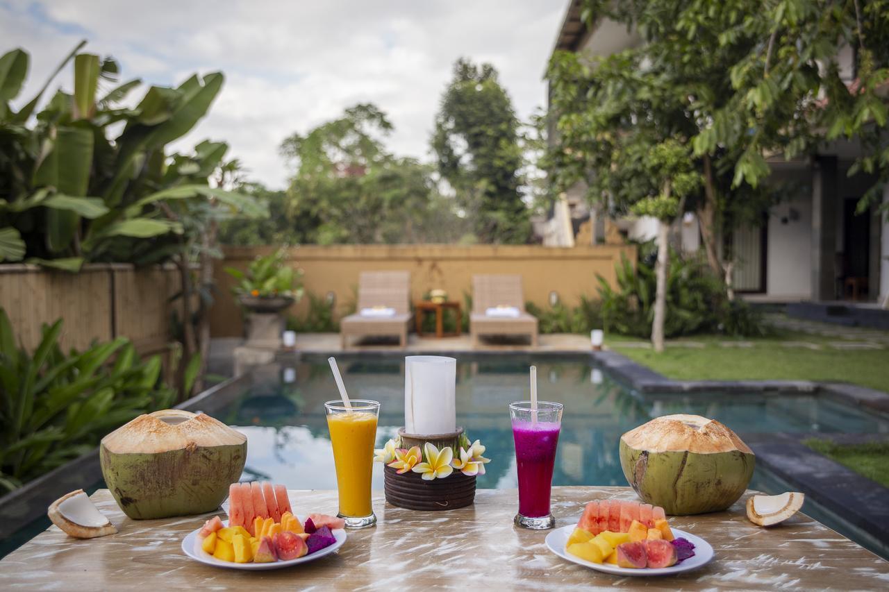 Umah Tikari Guesthouse Canggu  Exterior photo