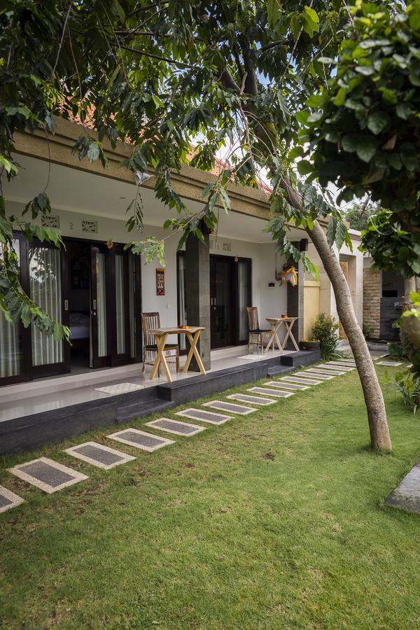 Umah Tikari Guesthouse Canggu  Exterior photo