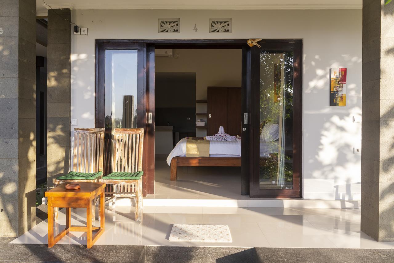 Umah Tikari Guesthouse Canggu  Exterior photo