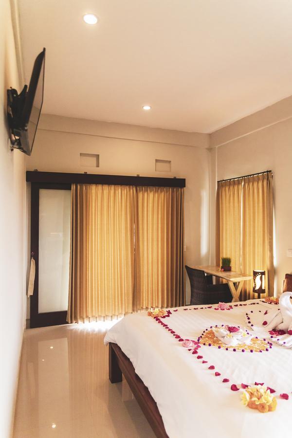 Umah Tikari Guesthouse Canggu  Exterior photo