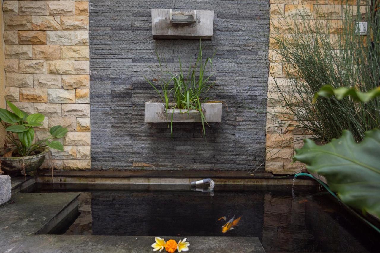 Umah Tikari Guesthouse Canggu  Exterior photo